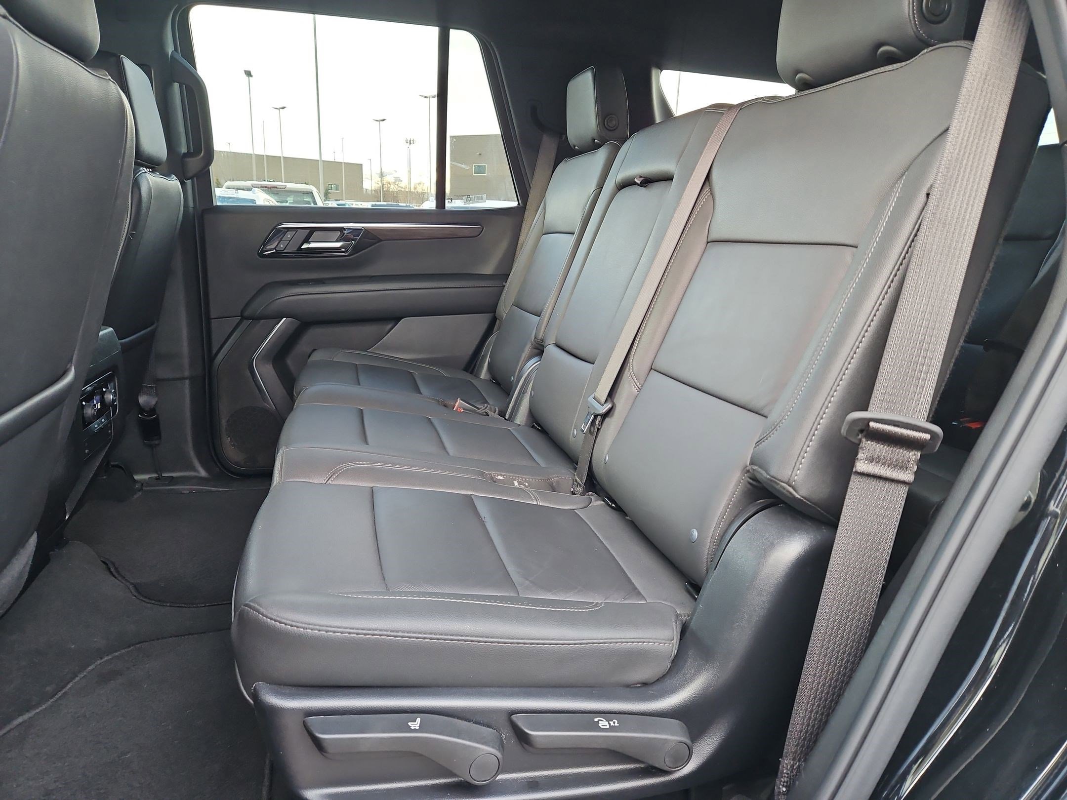 Used 2025 Chevrolet Tahoe Z71 image 27