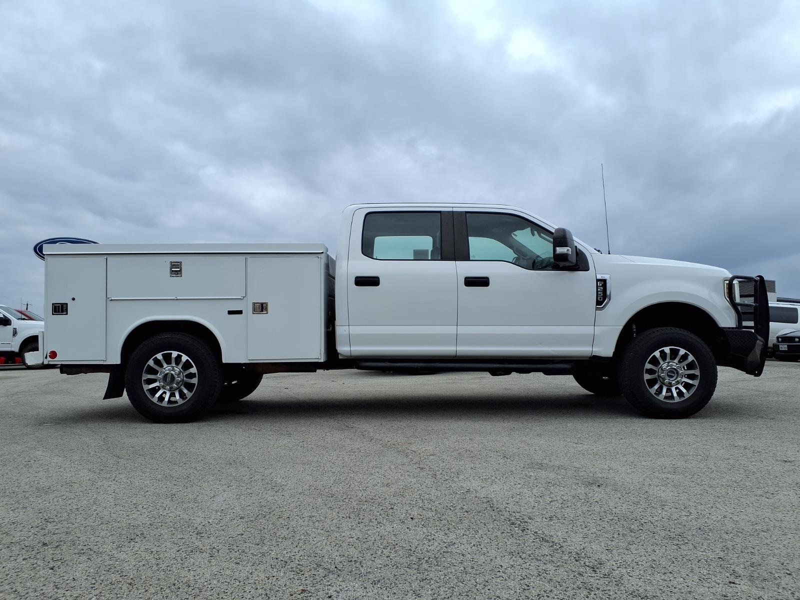Used 2019 Ford F250 XL w/ Power Equipment Group image 4