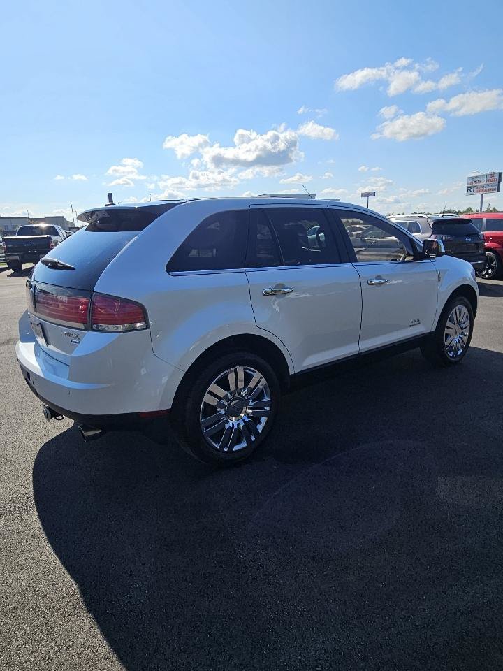 Used 2009 Lincoln MKX AWD image 4