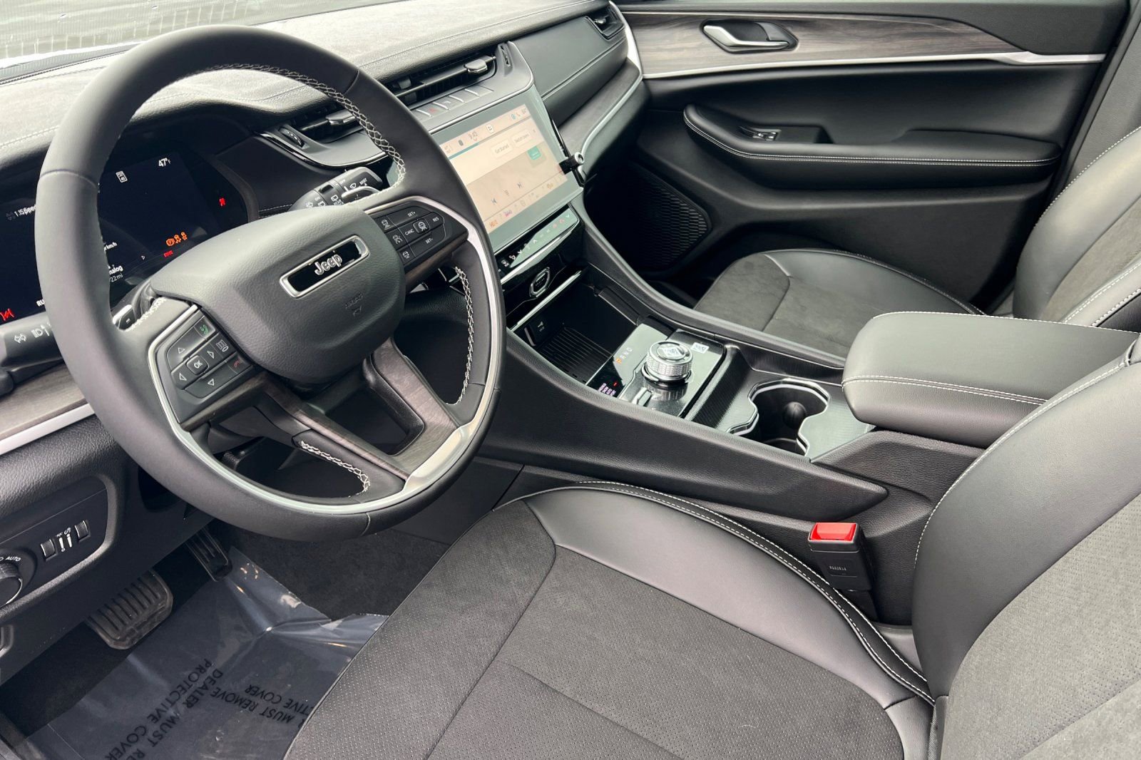 New 2026 Jeep Grand Cherokee Altitude AWD/4WD image 6