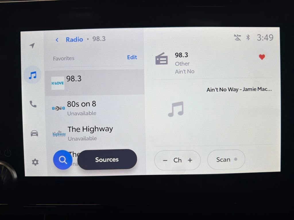 Used 2025 Toyota RAV4 XLE Premium image 26