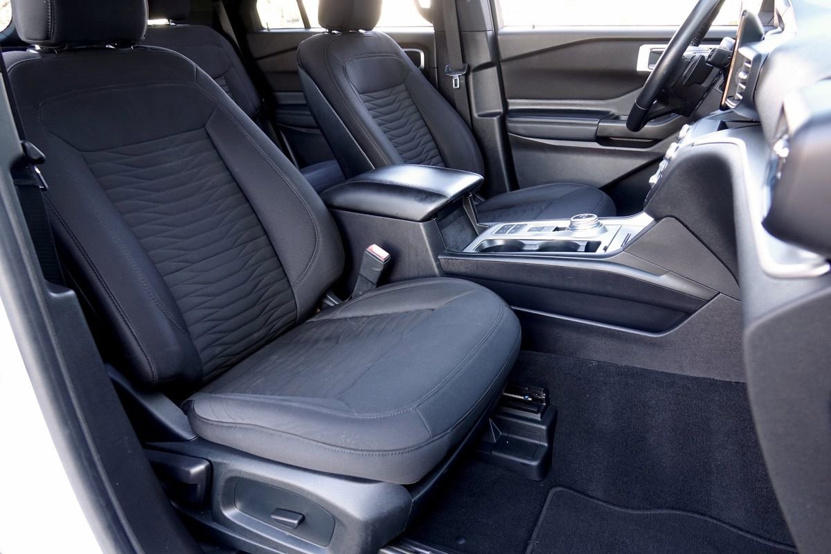 Used 2020 Ford Explorer XLT image 8