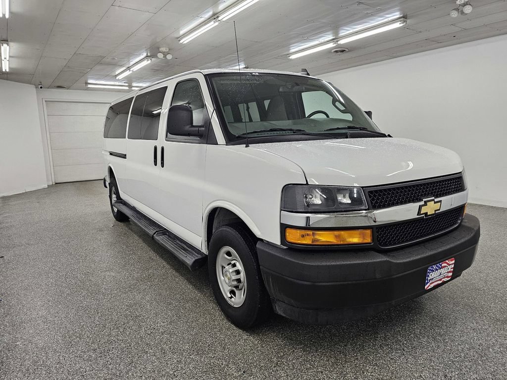 Used 2023 Chevrolet Express 3500 LS RWD image 3