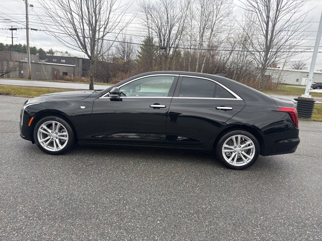 Used 2025 Cadillac CT4 Luxury image 3