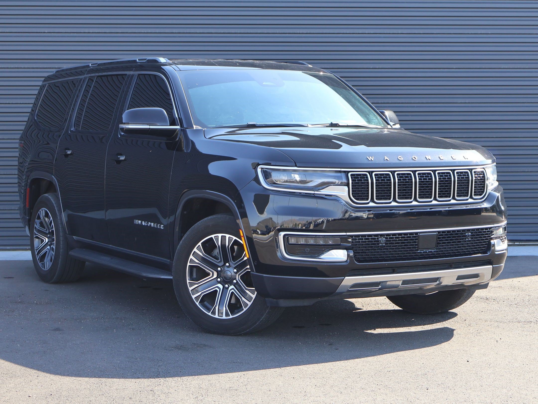 Used 2022 Jeep Wagoneer Series III w/ Flexible Seating Group AWD/4WD image 3