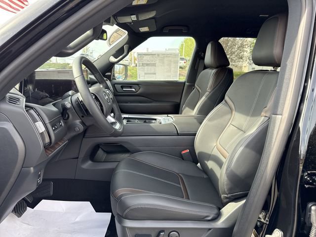 New 2025 Nissan Armada SL w/ Captain's Chari Seat Package image 10