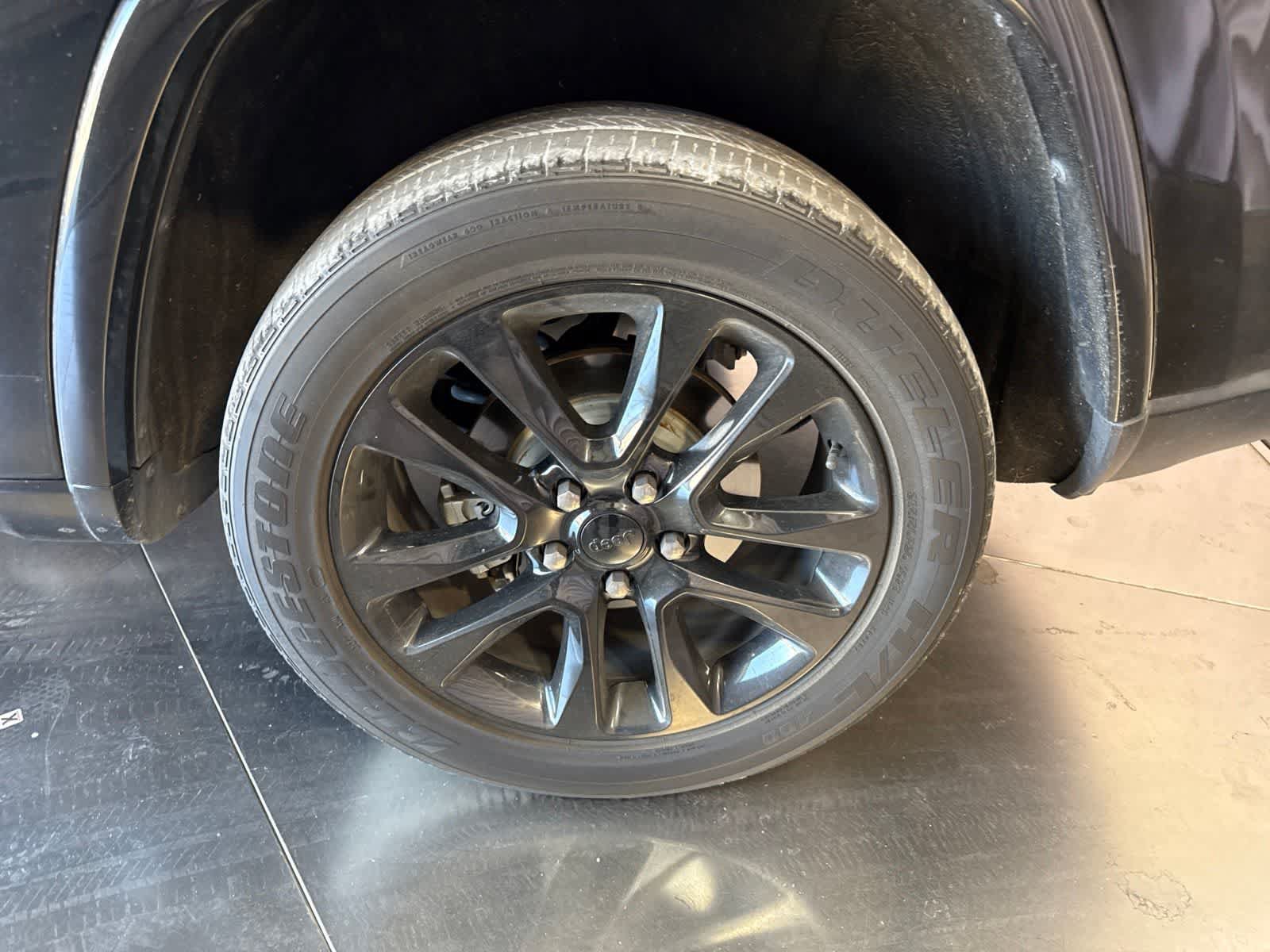 Used 2018 Jeep Grand Cherokee Altitude AWD/4WD image 10