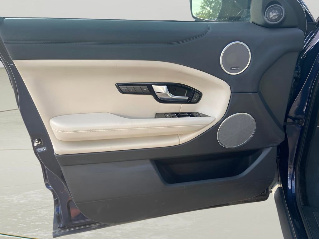 Used 2018 Land Rover Range Rover Evoque HSE image 20