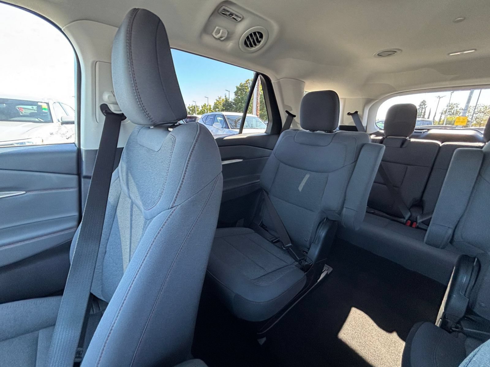 Used 2026 Ford Explorer Active AWD/4WD image 40