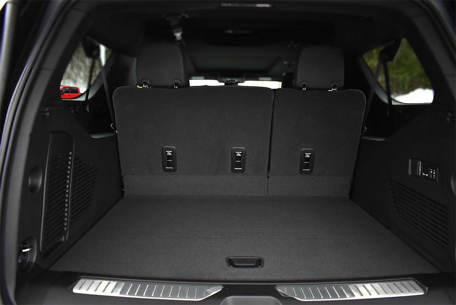 New 2026 Chevrolet Suburban Premier image 8