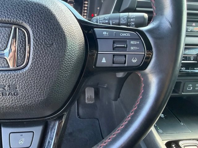 Used 2025 Honda Pilot Black Edition image 17