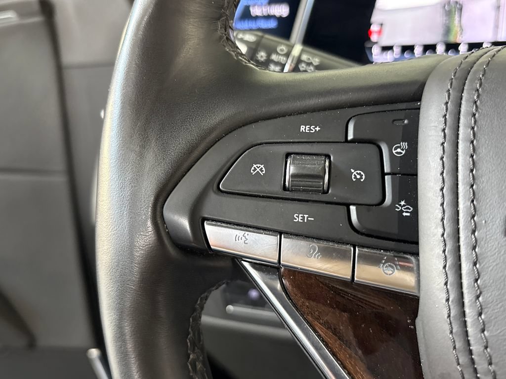 Used 2022 Cadillac Escalade Sport Platinum w/ LPO, ONYX Package AWD/4WD image 37