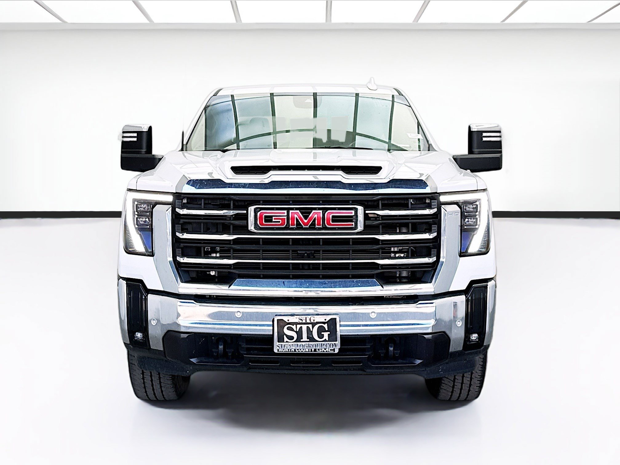 Used 2024 GMC Sierra 2500 SLT w/ SLT Convenience Package AWD/4WD image 2