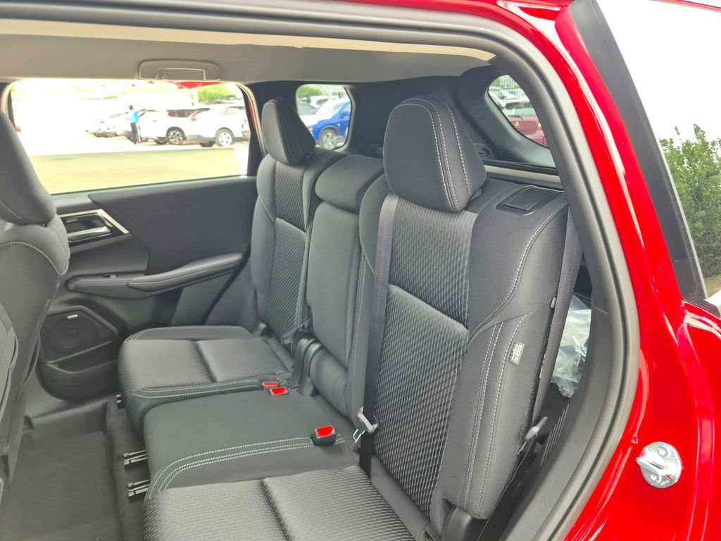 New 2026 Mitsubishi Outlander ES image 19