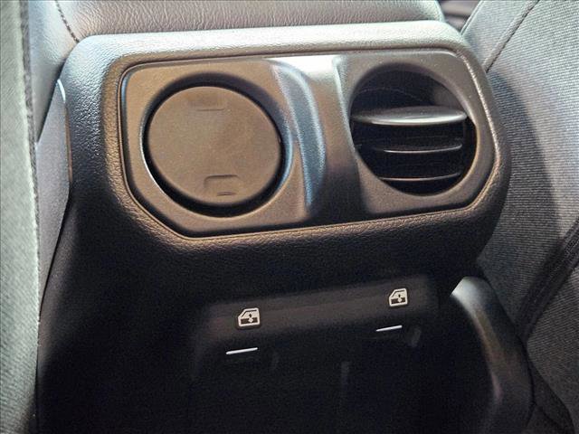 Used 2024 Jeep Gladiator Sport image 16