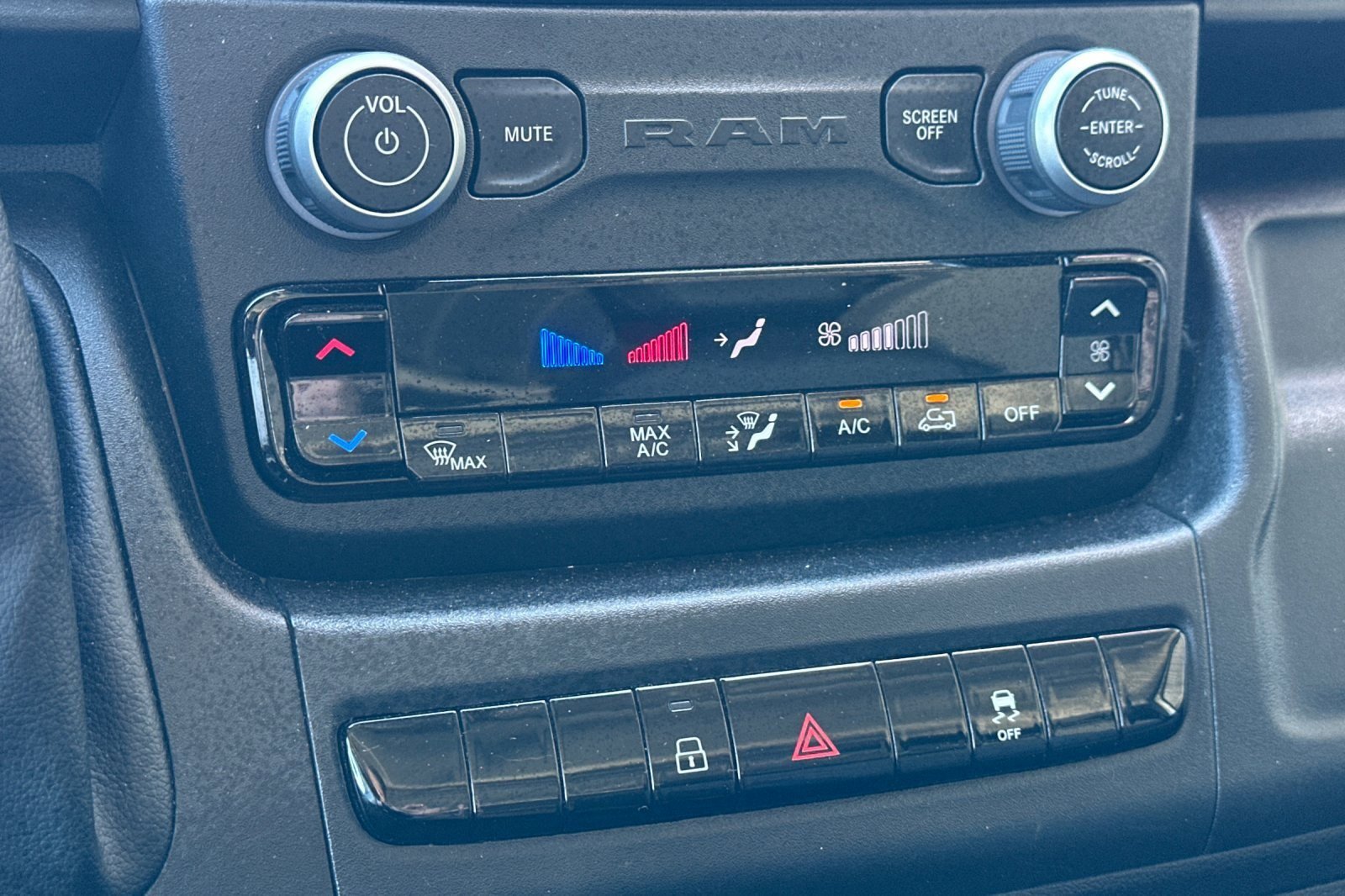 Used 2024 RAM ProMaster 1500 image 18