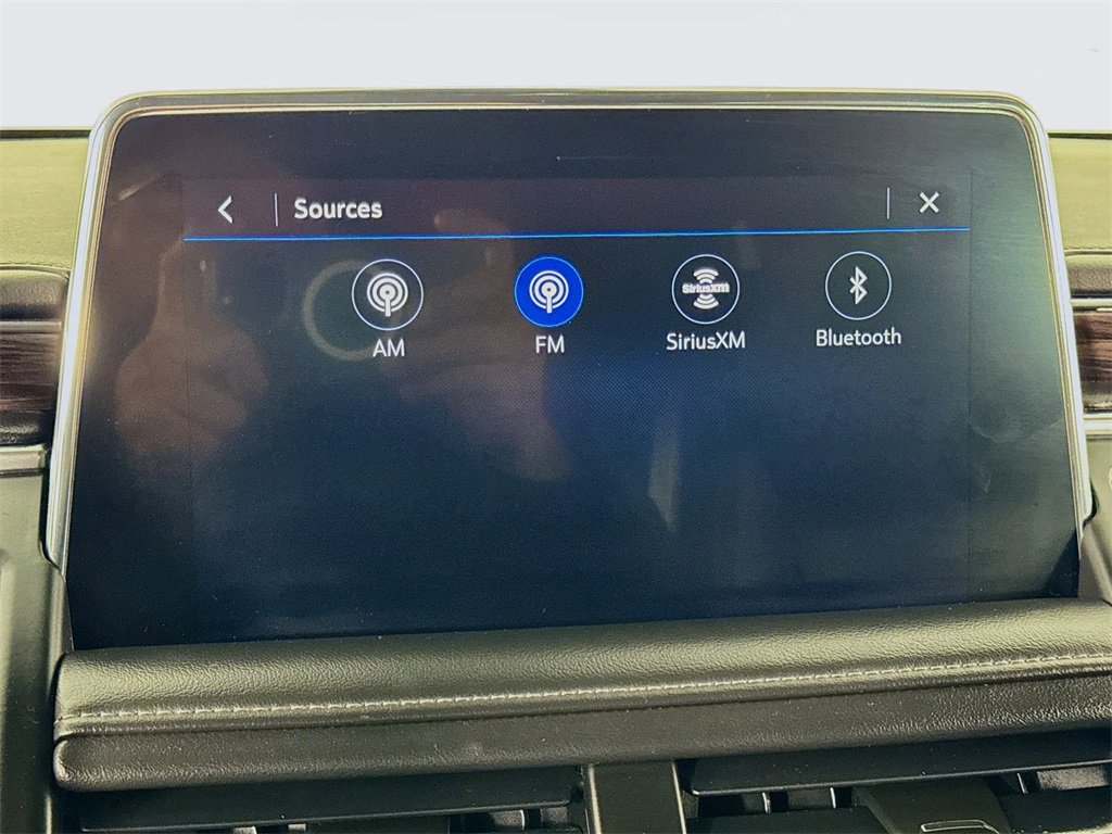 Used 2021 Chevrolet Suburban LT image 37