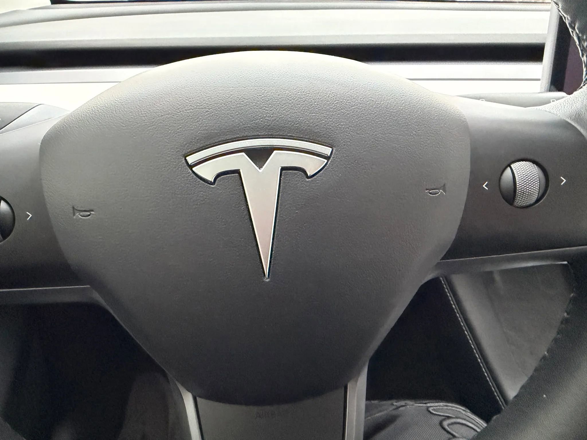 Used 2021 Tesla Model Y Long Range image 38