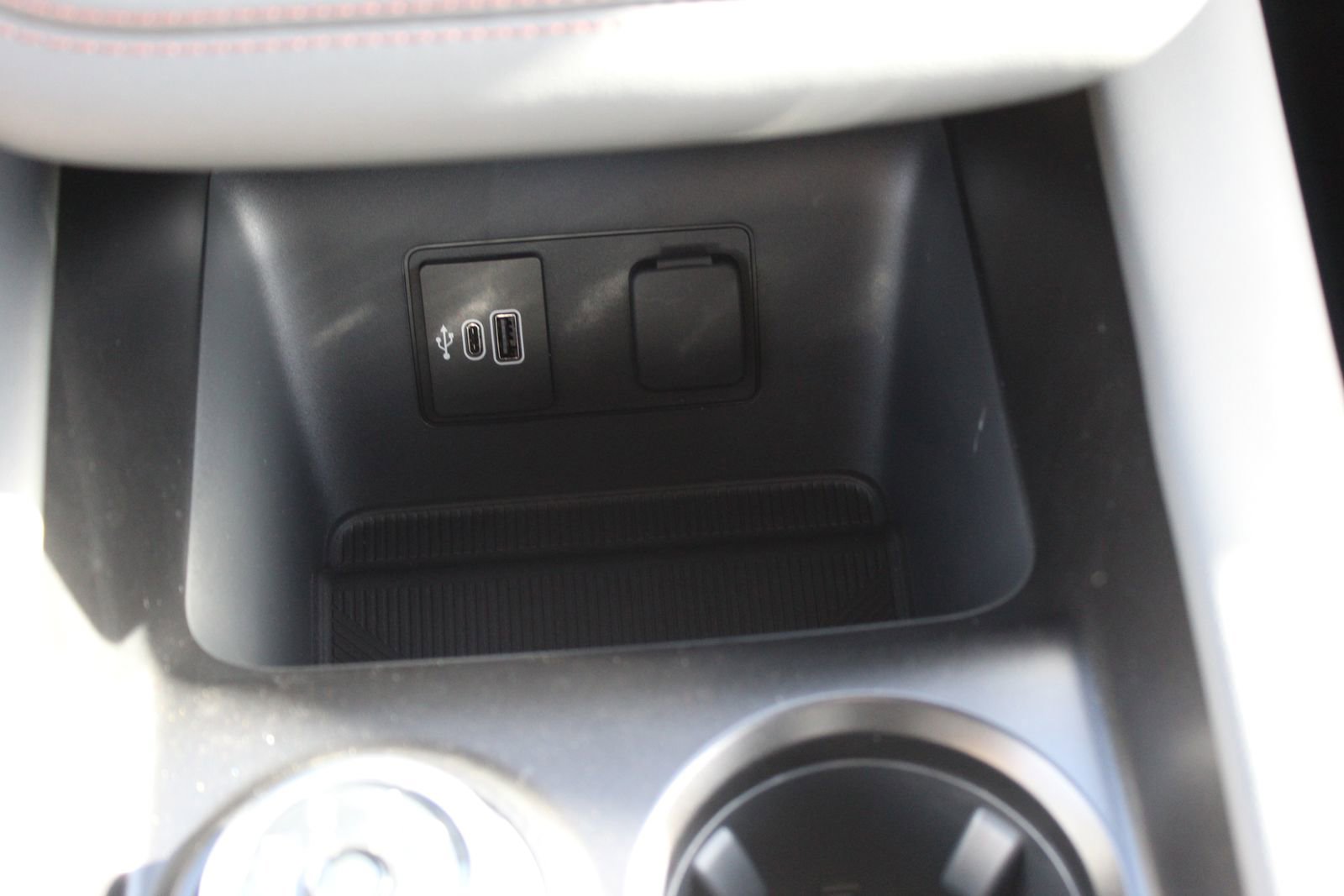 New 2026 Ford Explorer Active image 30