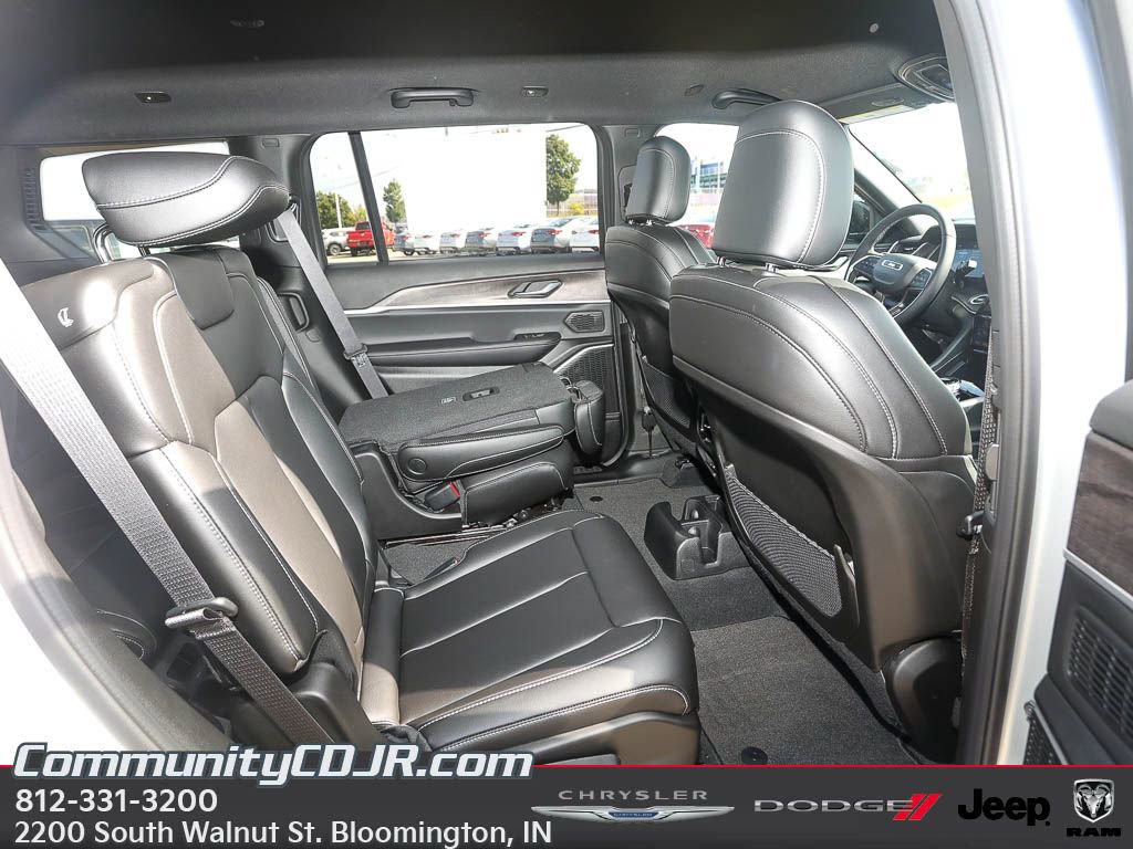 New 2025 Jeep Grand Cherokee L Limited image 20