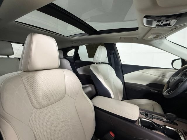 Used 2024 Lexus RX 350 FWD w/ Convenience Package image 33