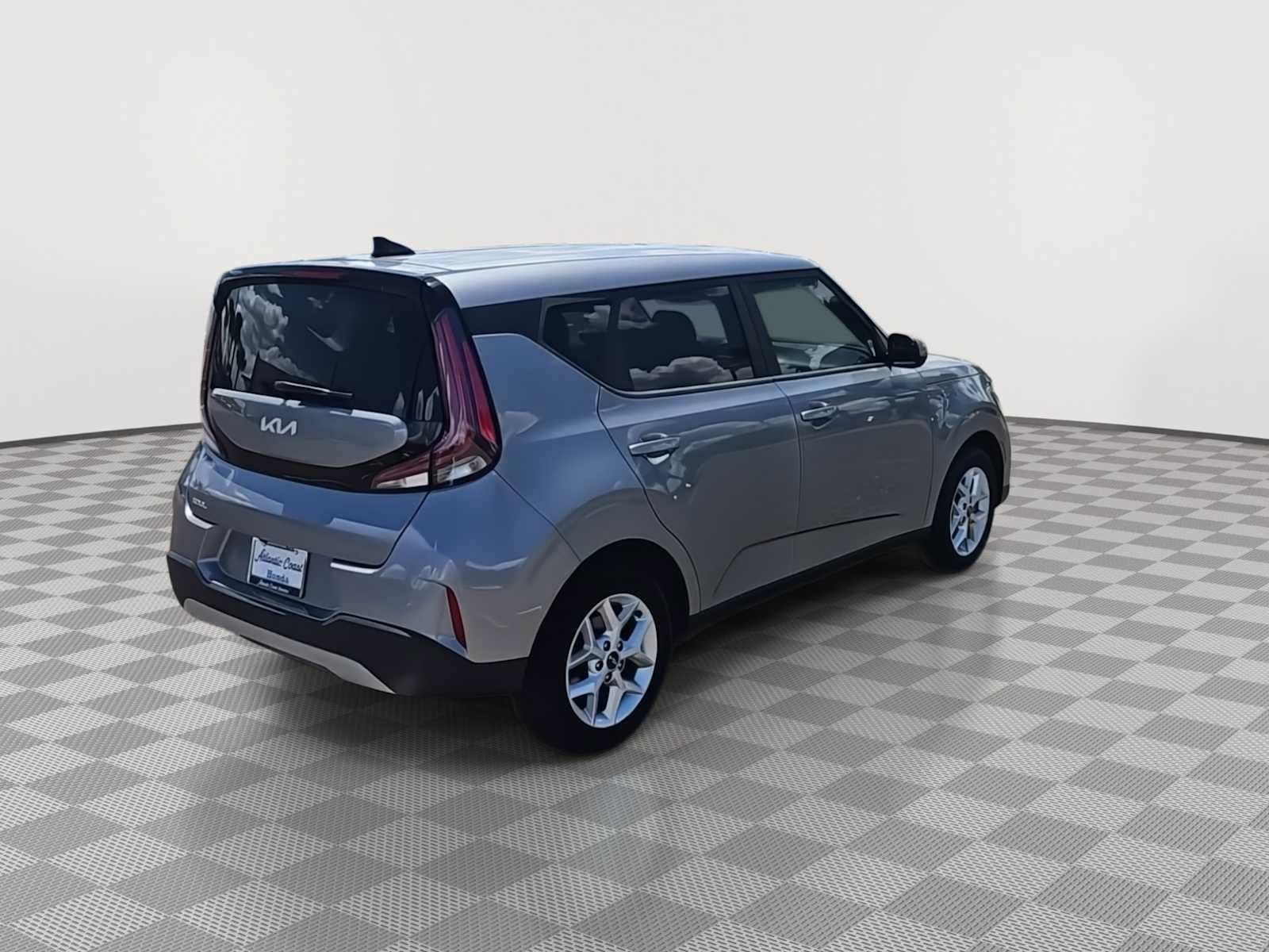 Used 2023 Kia Soul LX w/ Option Group 015 FWD image 8