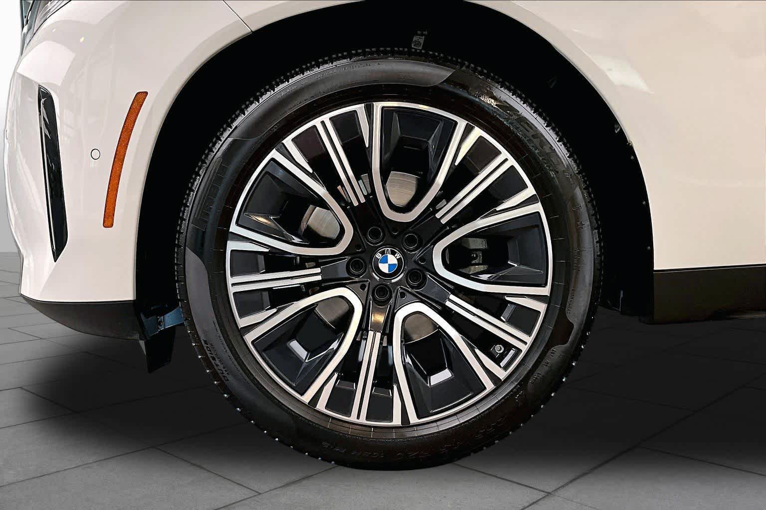 Used 2025 BMW X3 xDrive30i w/ Convenience Package AWD/4WD image 11