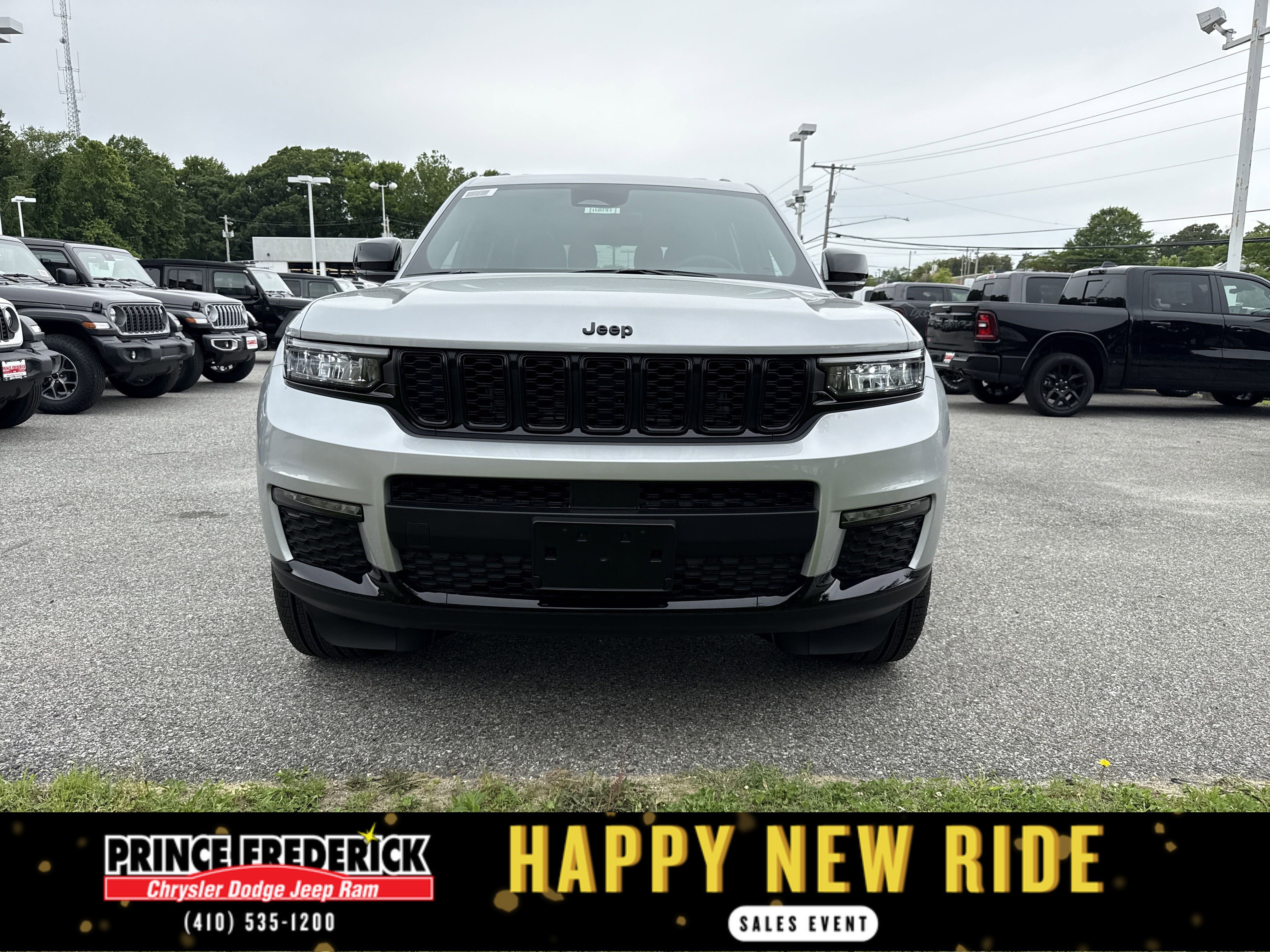 New 2025 Jeep Grand Cherokee L Limited w/ Black Appearance Package image 8