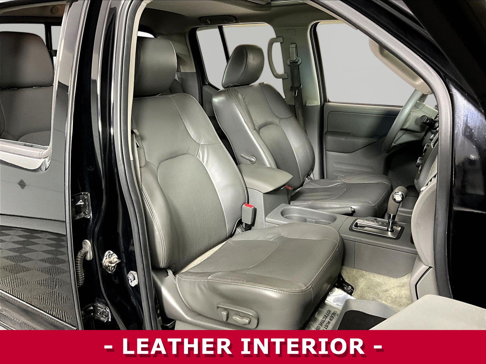 Used 2015 Nissan Frontier SL AWD/4WD image 30