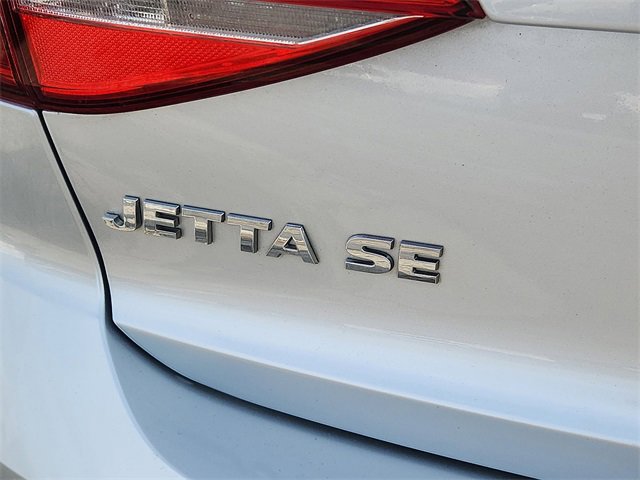 Used 2015 Volkswagen Jetta SE image 17