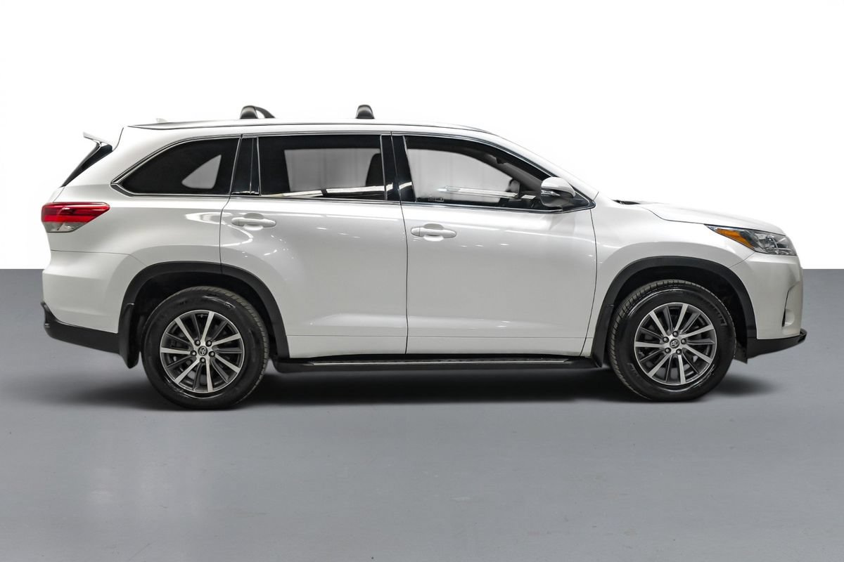 Used 2018 Toyota Highlander XLE FWD image 5