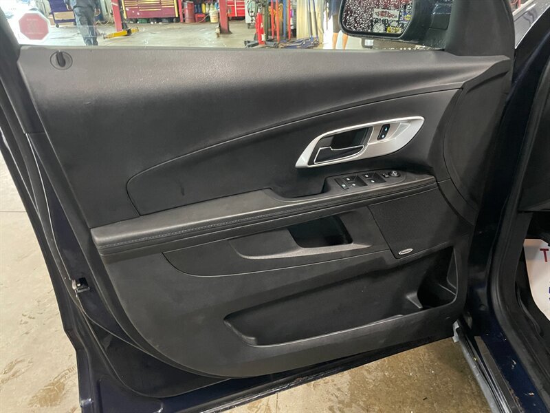 Used 2016 Chevrolet Equinox LT w/ LT Convenience Package AWD/4WD image 18