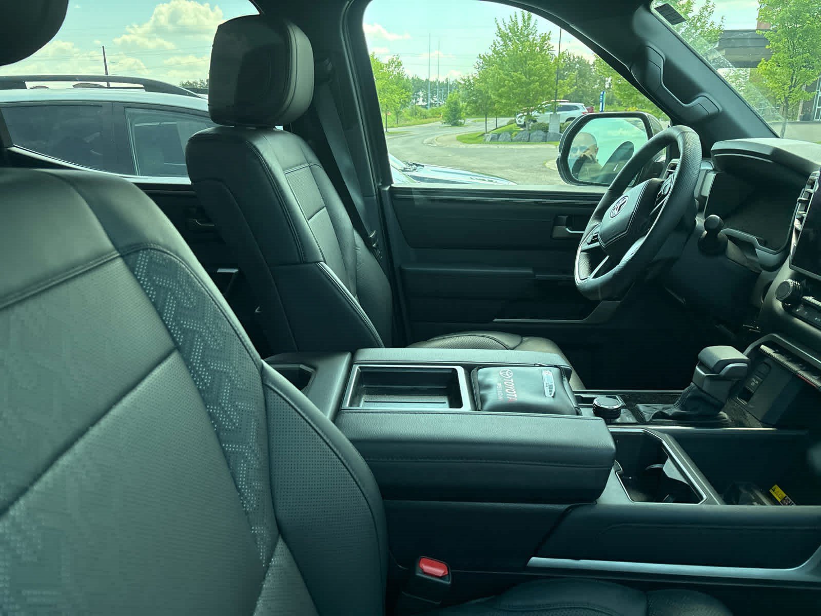 Certified 2025 Toyota Tundra Limited AWD/4WD image 11