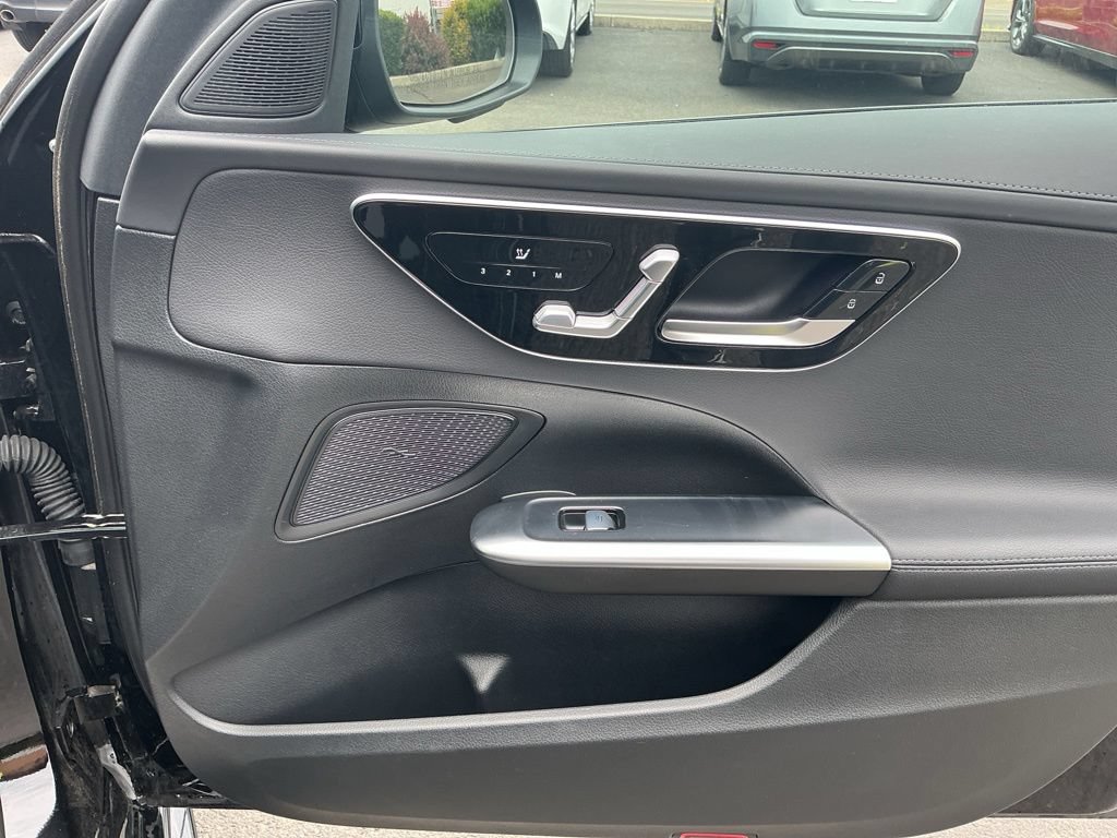 Used 2025 Mercedes-Benz C 300 4MATIC Sedan image 18