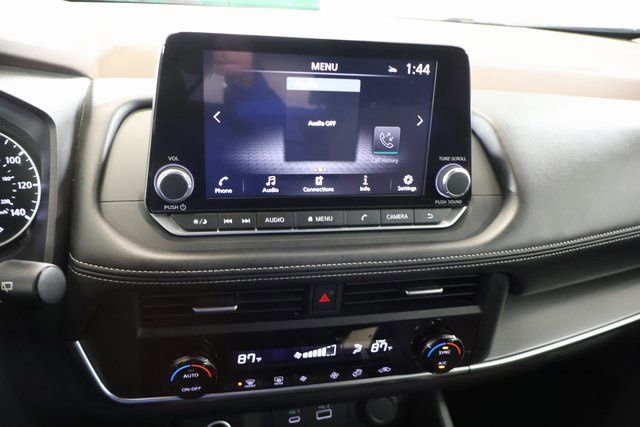 Certified 2023 Nissan Rogue SV image 21