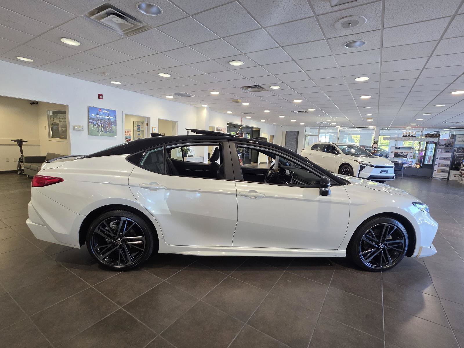 Used 2025 Toyota Camry XSE w/ Premium Package AWD/4WD image 2