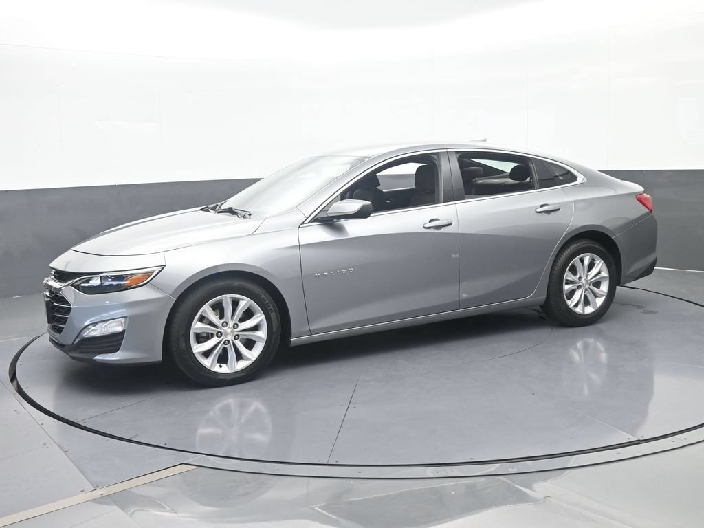 Used 2024 Chevrolet Malibu LT FWD image 2