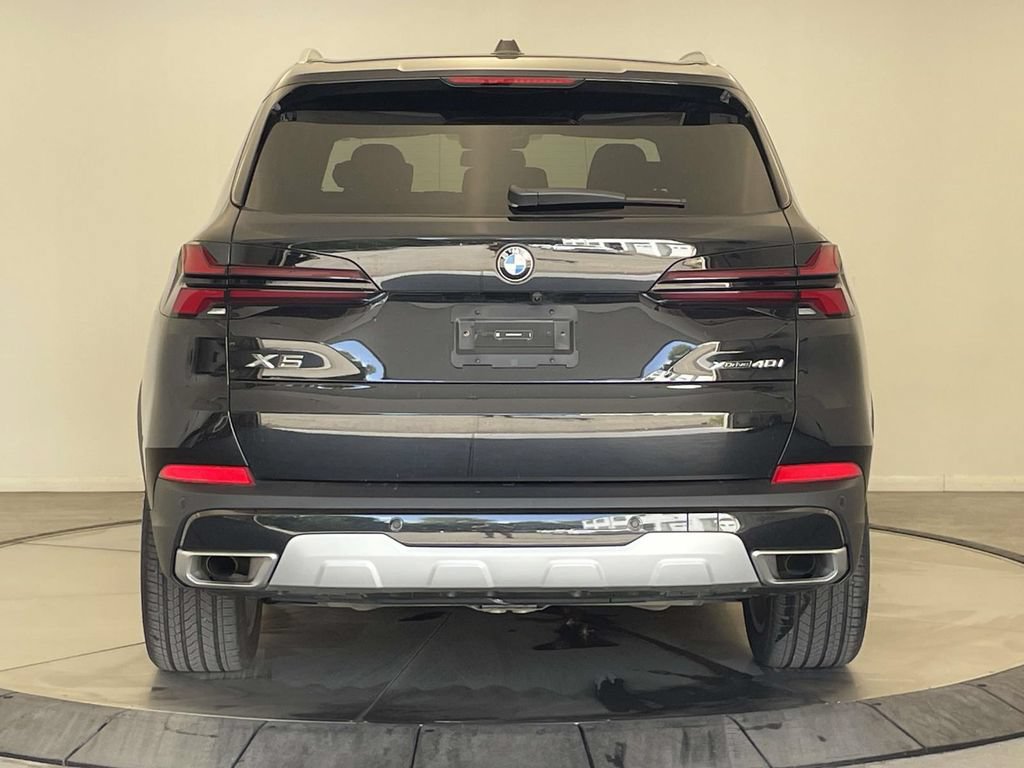 Used 2026 BMW X5 xDrive40i w/ Premium Package AWD/4WD image 4