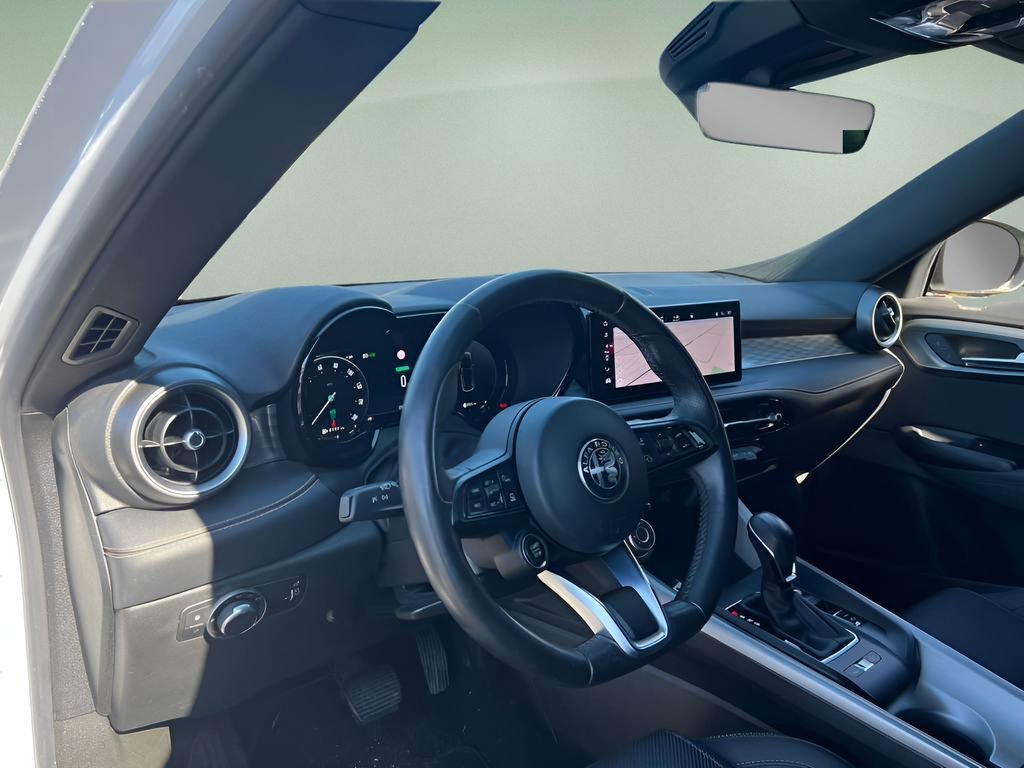 Used 2024 Alfa Romeo Tonale Ti image 10