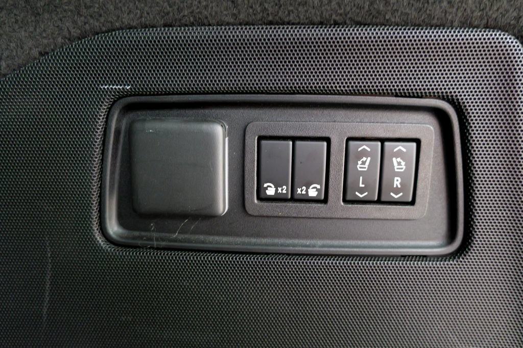 Used 2023 Cadillac Escalade ESV Sport w/ Touring Package AWD/4WD image 68