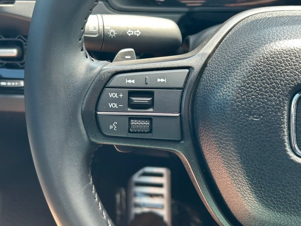 Used 2025 Honda Accord Sport image 34