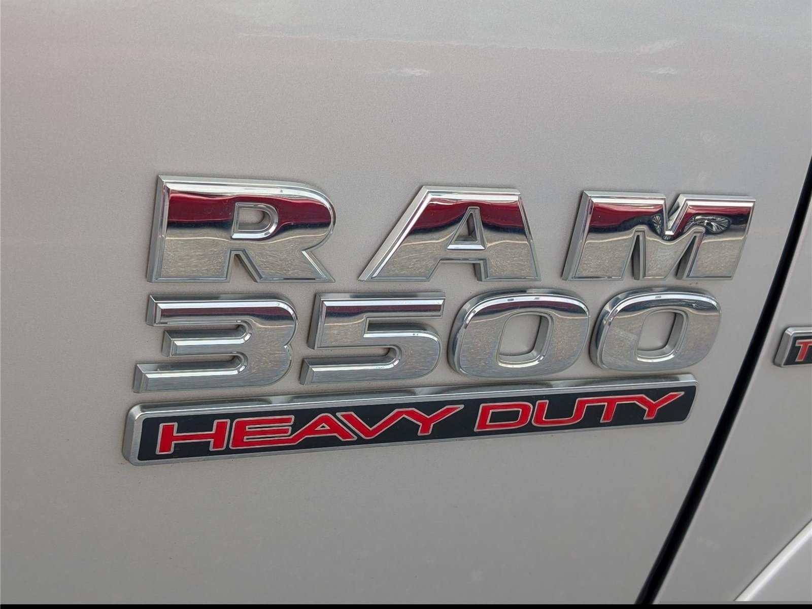 Used 2016 RAM 3500 Laramie w/ Snow Chief Group AWD/4WD image 9