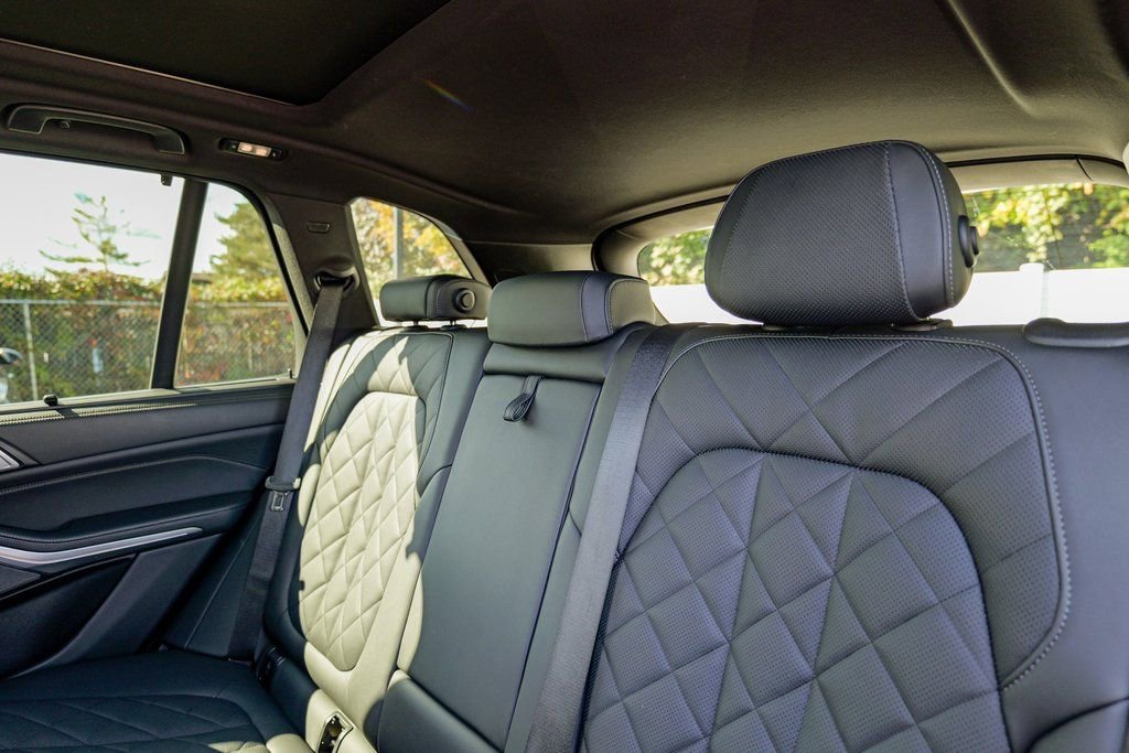 Used 2024 BMW X5 M60i w/ Executive Package image 29