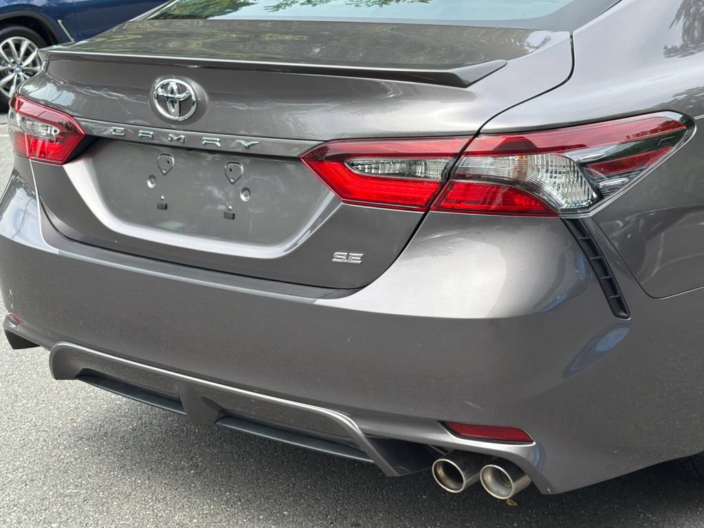 Used 2024 Toyota Camry SE FWD image 5