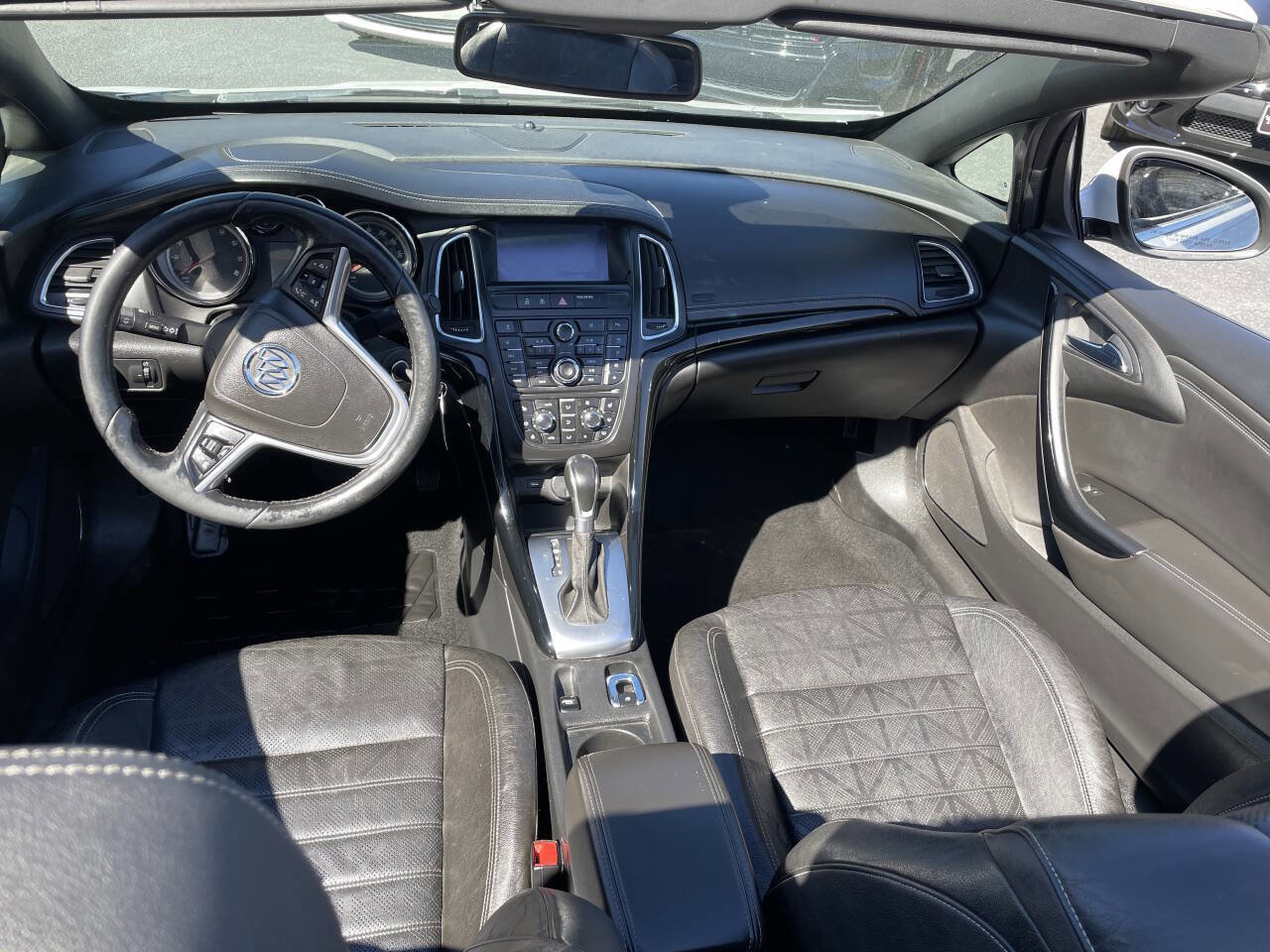 Used 2019 Buick Cascada Premium image 11