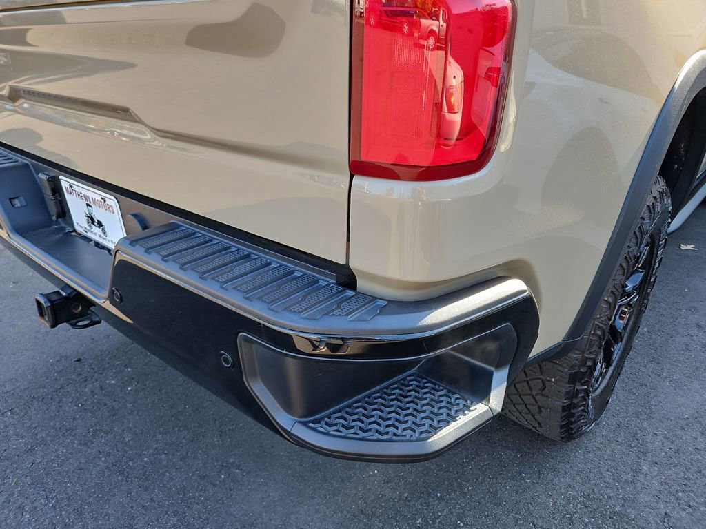 Used 2022 Chevrolet Silverado 1500 ZR2 w/ Technology Package image 35