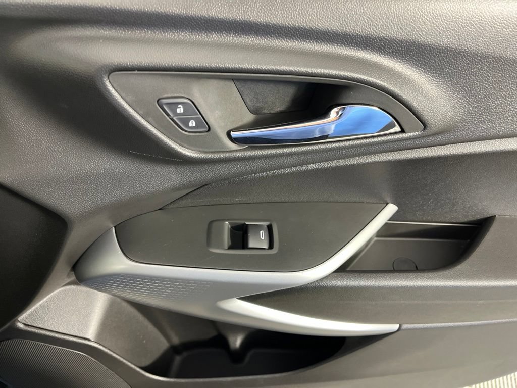 Certified 2024 Chevrolet Trax RS FWD image 20