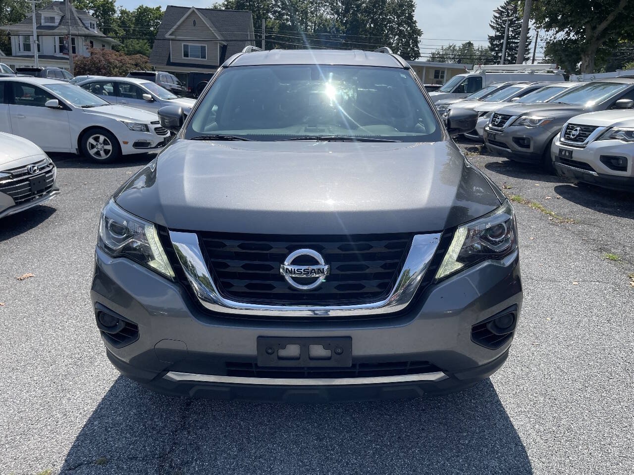 Used 2019 Nissan Pathfinder S AWD/4WD image 3