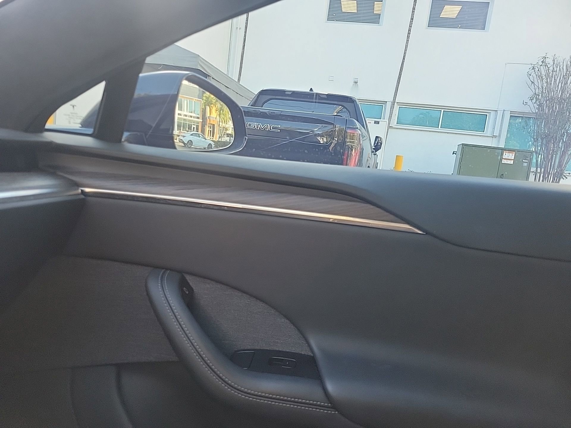 Used 2022 Tesla Model S image 29