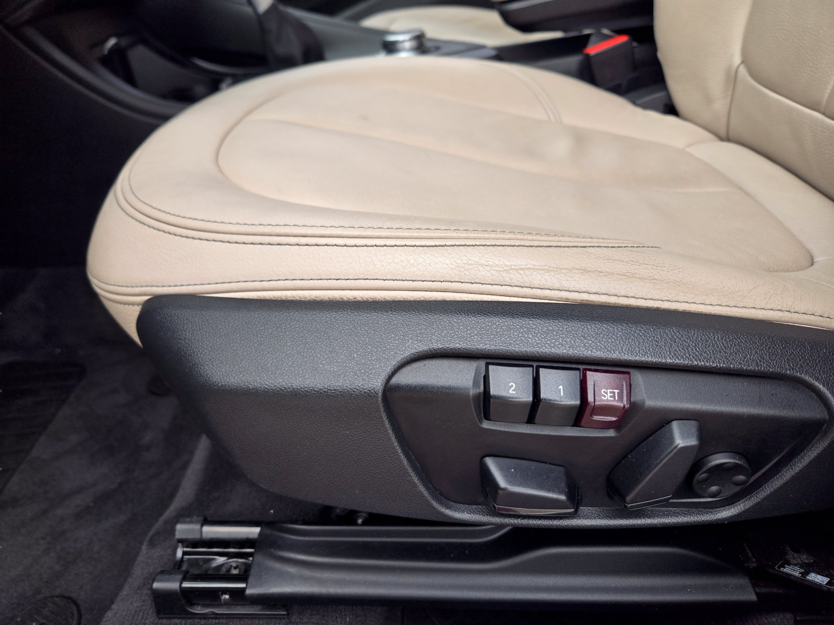 Used 2018 BMW X1 sDrive28i w/ Premium Package FWD image 25